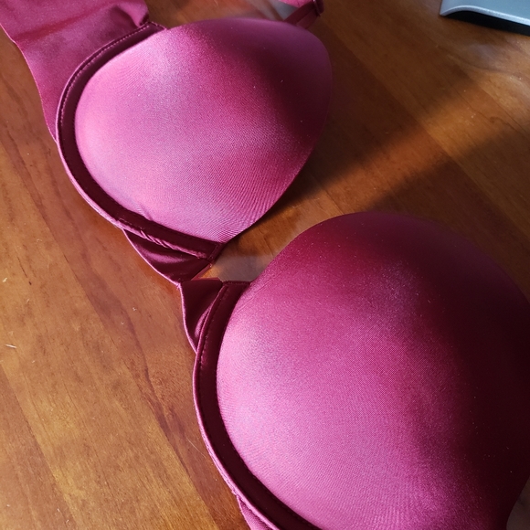 Victoria Secret Push Up Bra - Picture 2 of 4